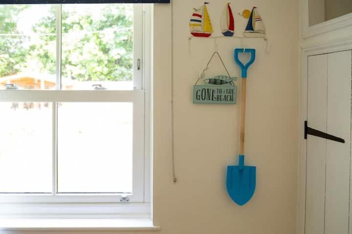 Charlestown Cottage, Woodburner, Gardens & Parking Екстер'єр фото