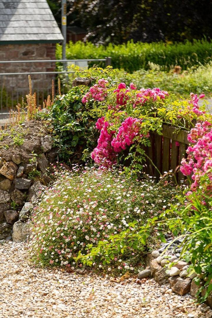 Charlestown Cottage, Woodburner, Gardens & Parking Екстер'єр фото